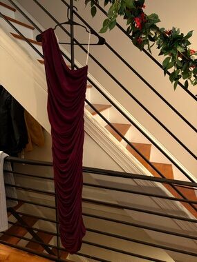 Lulu's - Women’s Ruched One-Shoulder Maxi Dress (Size L)